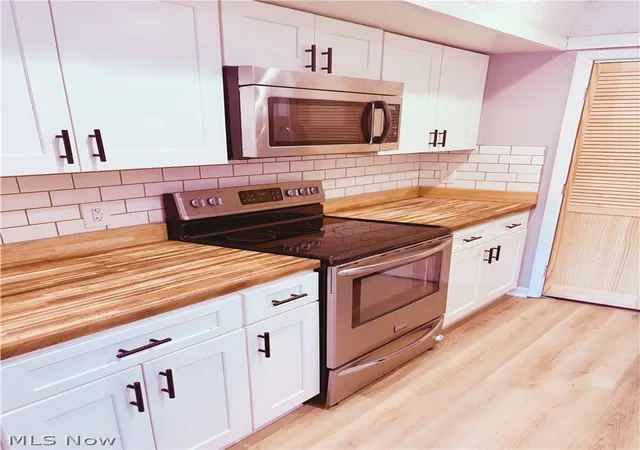 4th image of 5810 Tiffany Ct, Cleveland, OH 44124 | MLS# 5207892