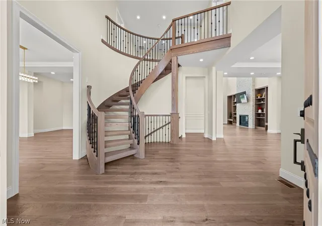 Photo 4 of Single family home for sale at 5084 Neptune Oval, Solon, OH 44139 | MLS# 5202009 | Listing updated on 2026-05-07