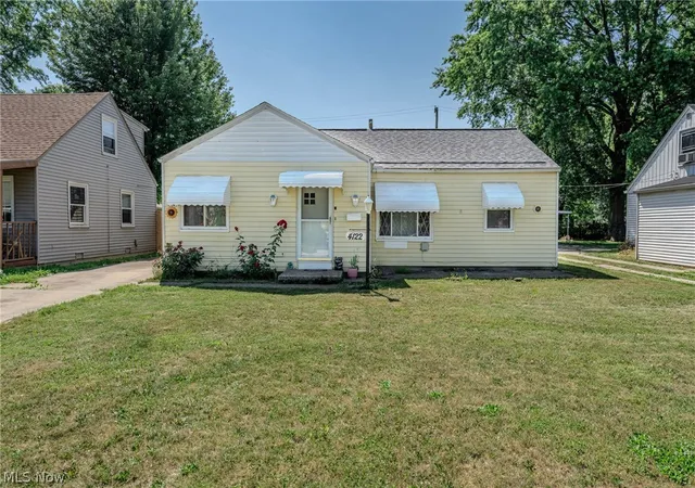 Homes for sale in Cleveland, OH | 4122 W 145th St, Cleveland, OH 44135 | MLS# 5207615