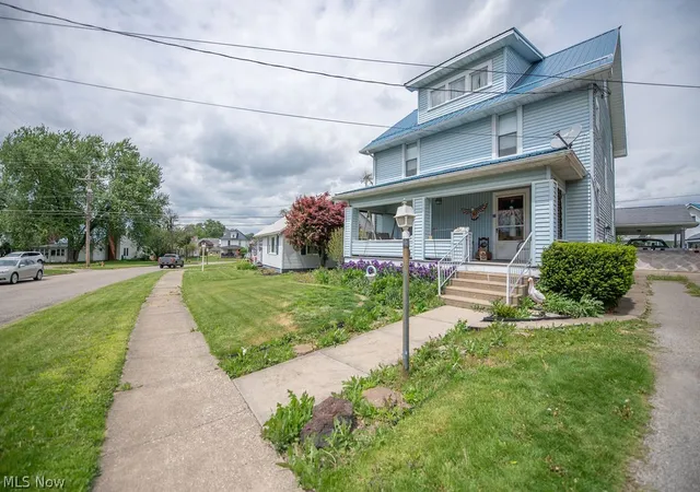 Homes for sale in Carrollton, OH | 77 4th St Ne, Carrollton, OH 44615 | MLS# 5207447