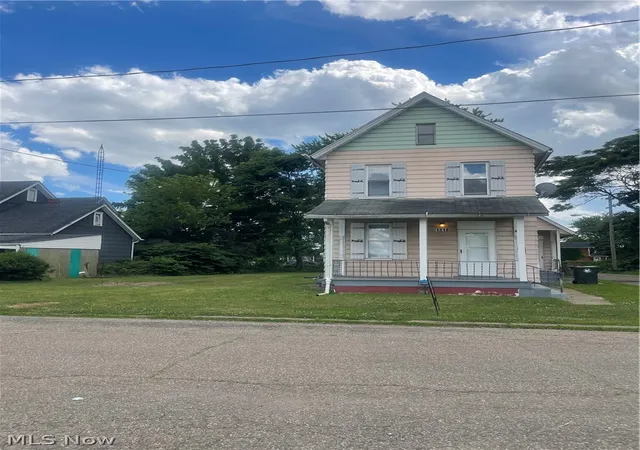 1st image of 1318 4th St Ne, Canton, OH 44704 | MLS# 5207671