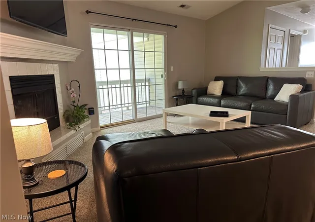 5th image of 3321 Lenox Vlg Dr, Fairlawn, OH 44333