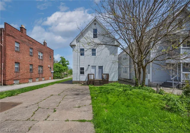 Homes for sale in Cleveland, OH | 1516 W 116th St, Cleveland, OH 44102 | MLS# 5207865