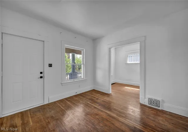 Homes for sale in Cleveland, OH | 1516 W 116Th St, Cleveland, OH 44102 | MLS# 5207865
