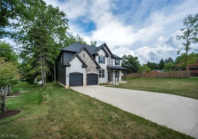 4th image of 19736 Westwood Dr, Strongsville, OH 44149 | MLS# 5207997