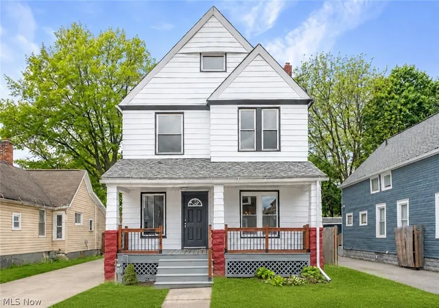 Homes for sale in Cleveland, OH | 1924 W 75th St, Cleveland, OH 44102 | MLS# 5208111