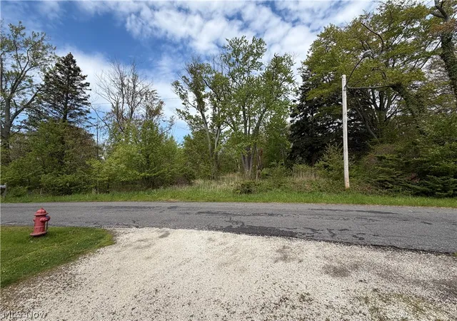 1st image of 1445 Parkview Dr, Madison, OH 44057 | MLS# 5208172