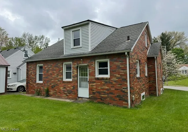 Photo 2 of Sale Pending at 551 Cline Ave, Mansfield, OH 44907 | MLS# 5207711 | Listing updated on 2026-08-04
