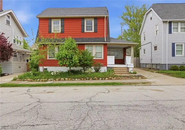 Homes for sale in Lakewood, OH | 1521 Blossom Park Ave, Lakewood, OH 44107 | MLS# 5208225