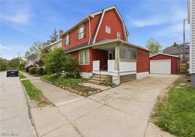 Homes for sale in Lakewood, OH | 1521 Blossom Park Ave, Lakewood, OH 44107 | MLS# 5208225