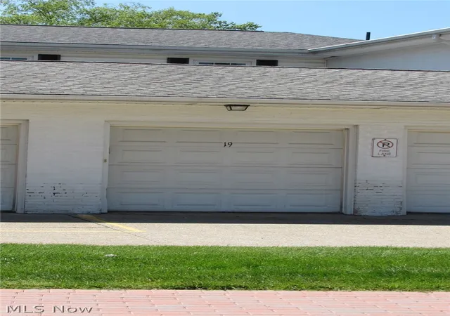 2nd image of 7 Meadowlawn Dr, Mentor, OH 44060
