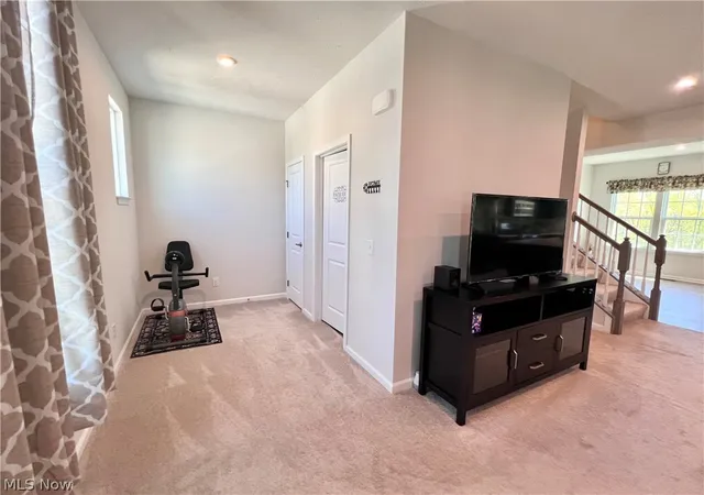 Listing Photo 5 - Condo for sale in building located at 4025 N Steels Cir, Stow, OH 44223