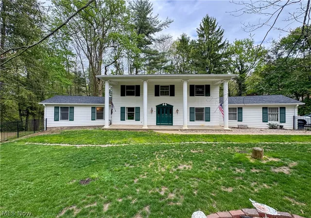 Homes for sale in Salem, OH | 1318 Highland Ave E, Salem, OH 44460 | MLS# 5208245