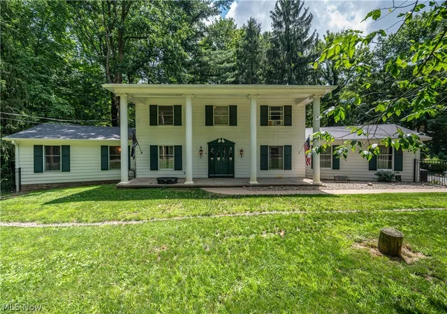 Photo 1 of Single family home for sale at 1318 Highland Ave E, Salem, OH 44460 | MLS# 5208245 | Listing updated on 2026-08-18