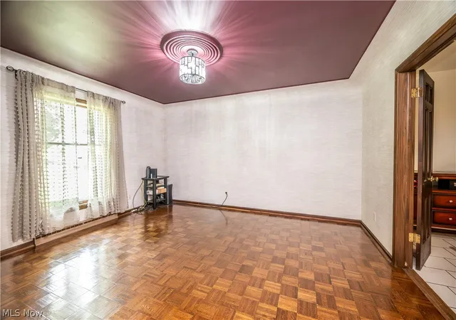 Photo 4 of Single family home for sale at 1318 Highland Ave E, Salem, OH 44460 | MLS# 5208245 | Listing updated on 2026-09-22