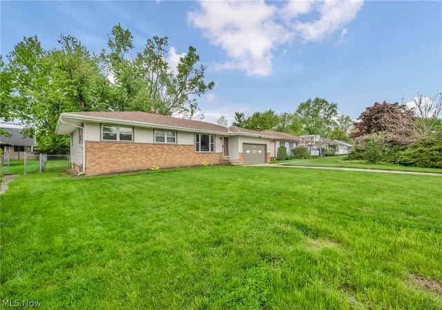4th image of 13177 Whitney Rd, Strongsville, OH 44136 | MLS# 5207169