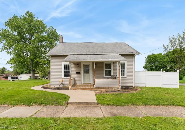 Homes for sale in Massillon, OH | 2906 Lincoln Wy Nw, Massillon, OH 44647 | MLS# 5208131