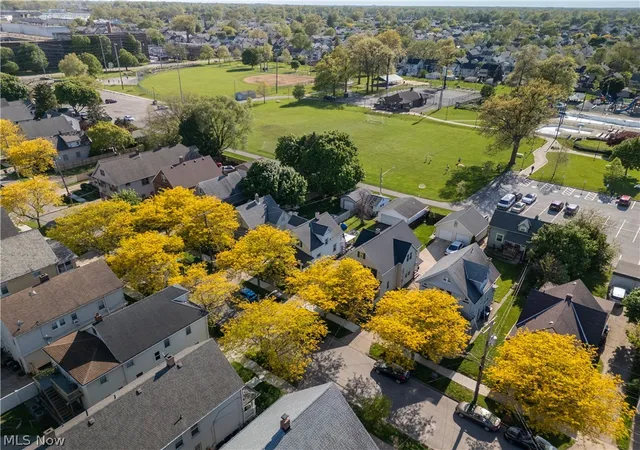 31st image of 2016 Halstead Ave, Lakewood, OH 44107 | MLS# 5208043