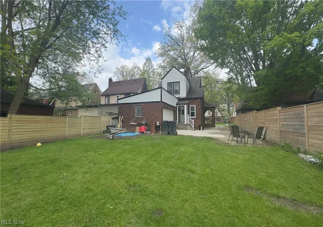 Photo 2 of Single family home for sale at 132 Jennette Dr, Youngstown, OH 44512 | MLS# 5208373 | Listing updated on 2026-08-04