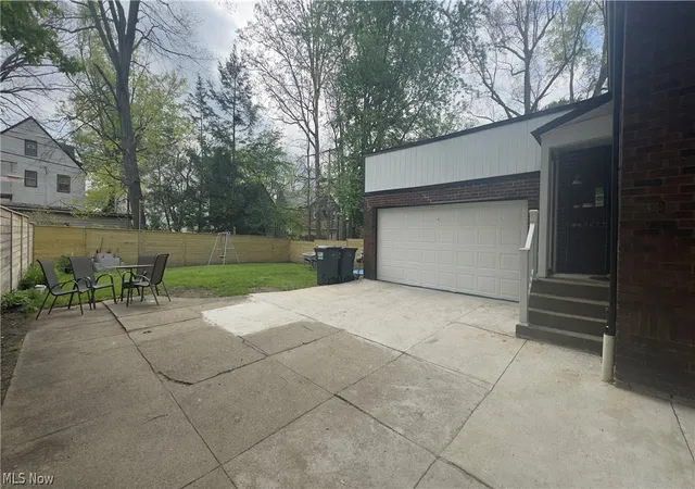Photo 3 of Single family home for sale at 132 Jennette Dr, Youngstown, OH 44512 | MLS# 5208373 | Listing updated on 2026-08-04