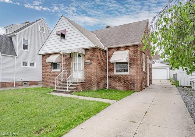 Homes for sale in Garfield Heights, OH | 10800 Vernon Ave, Garfield Heights, OH 44125 | MLS# 5207675