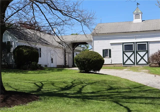 4th image of 10286 Wilson Mills Rd, Chardon, OH 44024 | MLS# 5208210