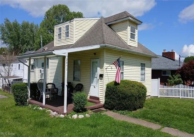 Homes for sale in Parkersburg, WV | 2901 27th Street, Parkersburg, WV 26104 | MLS# 5208493