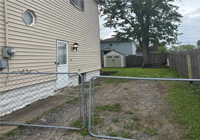 4th image of 716 Foster Ave, Elyria, OH 44035 | MLS# 5208394