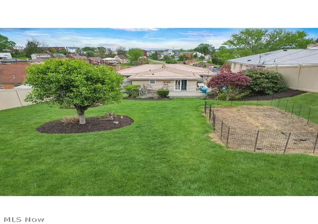 Homes for sale in Steubenville, OH | 2711 Whitehaven Blvd, Steubenville, OH 43952 | MLS# 5208057