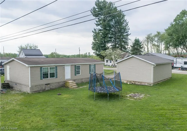 Homes for sale in New Philadelphia, OH | 2195 James St Se, New Philadelphia, OH 44663 | MLS# 5208576