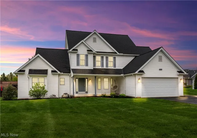 Homes for sale in Aurora, OH | 30 Pine Villa Trl #5, Aurora, OH 44202 | MLS# 5204207