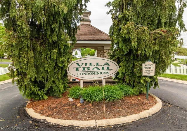 Homes for sale in Aurora, OH | 30 Pine Villa Trl #5, Aurora, OH 44202 | MLS# 5204207