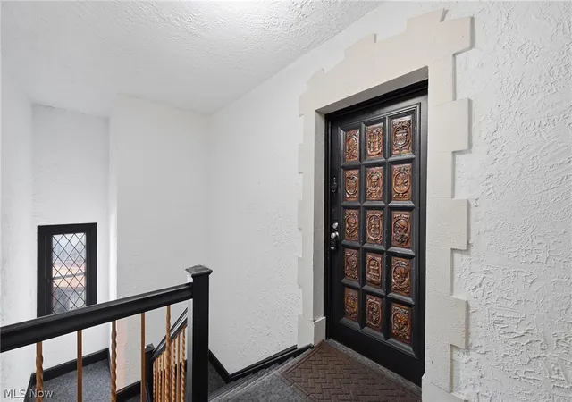 3rd image of 11430 Cedar Gln, Cleveland, OH 44106