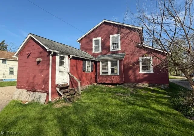 3rd image of 174 Columbus St, Bedford, OH 44146 | MLS# 5208706