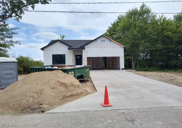 2nd image of 1787 Morning Star Dr, Roaming Shores, OH 44084 | MLS# 5208718