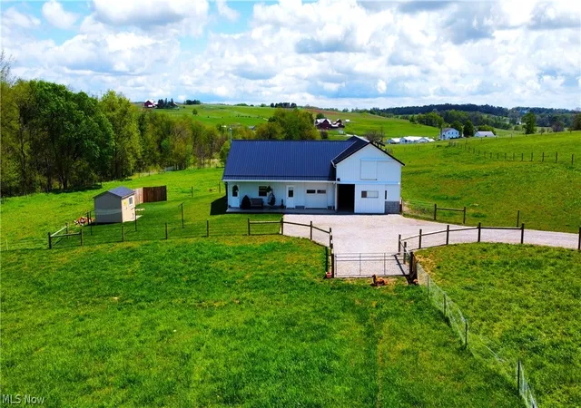 Homes for sale in Apple Creek, OH | 13490 Cunningham Rd, Apple Creek, OH 44606 | MLS# 5208727