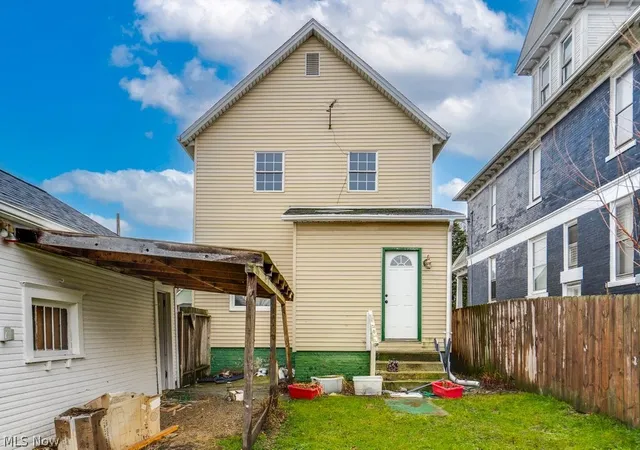 Photo 2 of Single family home for sale at 1607 9th Street SW, Canton, OH 44706 | MLS# 5208105 | Listing updated on 2026-09-30