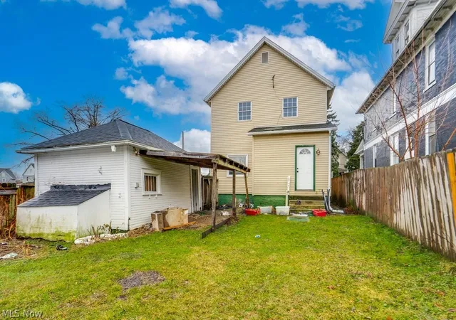 Photo 3 of Single family home for sale at 1607 9th Street SW, Canton, OH 44706 | MLS# 5208105 | Listing updated on 2026-09-30