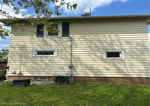 Photo 3 of Sale Pending at 5911 Velma Ave, Cleveland, OH 44129 | MLS# 5208749 | Listing updated on 2026-08-04