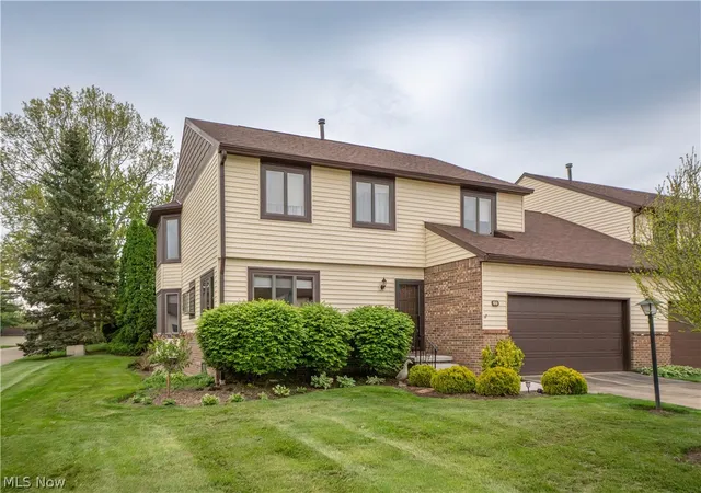Homes for sale in Kent, OH | 60 Picadilly Ct #7A, Kent, OH 44240 | MLS# 5208739