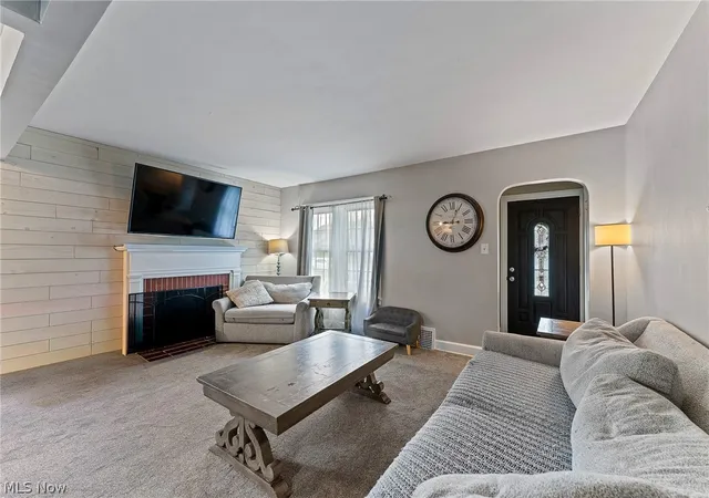 2nd image of 51 Renwick Dr, Youngstown, OH 44514 | MLS# 5208755