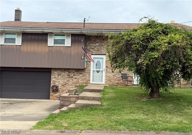 Homes for sale in Washington, WV | 147 E Lubeck Hills Dr, Washington, WV 26181 | MLS# 5208804