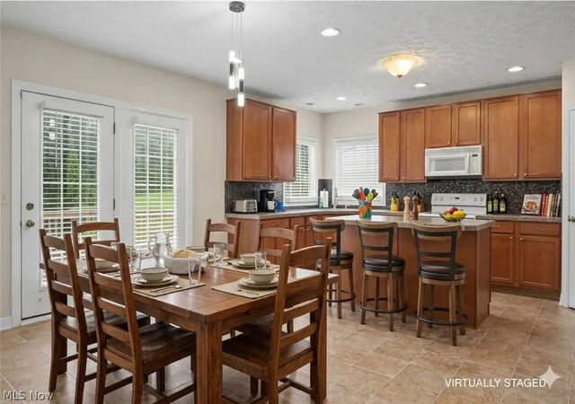 3rd image of 1257 Muchney Cir, Green, OH 44312 | MLS# 5208684