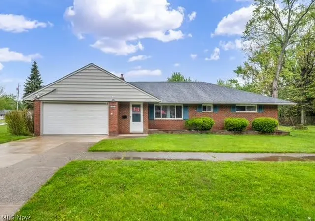 Homes for sale in Richmond Heights, OH | 523 Jeannette Dr, Richmond Heights, OH 44143 | MLS# 5206926