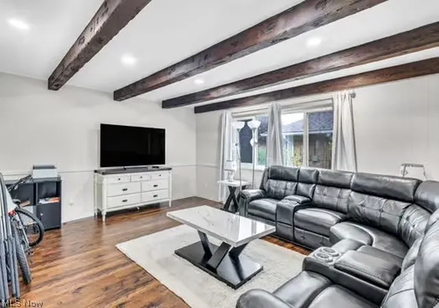 4th image of 523 Jeannette Dr, Cleveland, OH 44143 | MLS# 5206926