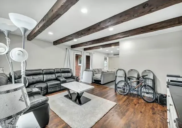 5th image of 523 Jeannette Dr, Cleveland, OH 44143 | MLS# 5206926