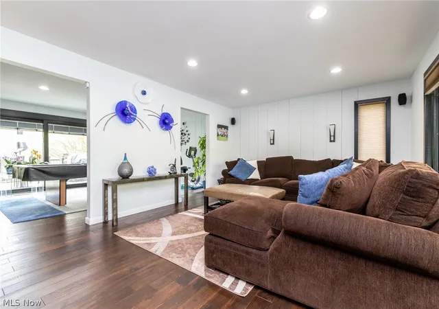 5th image of 28750 S Woodland Rd, Cleveland, OH 44124 | MLS# 5207650