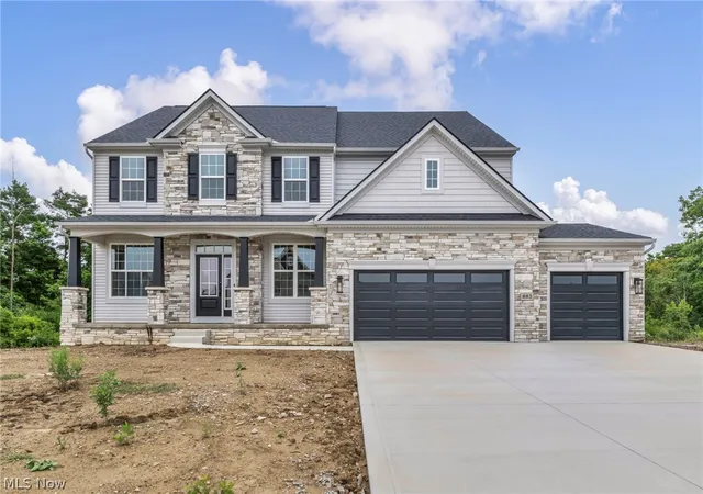 Photo 1 of Single family home for sale at 883 White Willow Ln, Brunswick, OH 44212 | MLS# 5208985 | Listing updated on 2026-08-27