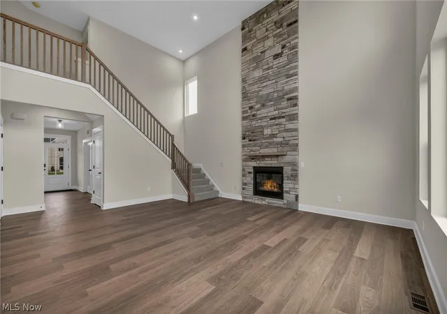 Photo 2 of Single family home for sale at 883 White Willow Ln, Brunswick, OH 44212 | MLS# 5208985 | Listing updated on 2026-08-27