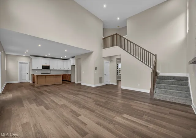 Photo 3 of Single family home for sale at 883 White Willow Ln, Brunswick, OH 44212 | MLS# 5208985 | Listing updated on 2026-08-27